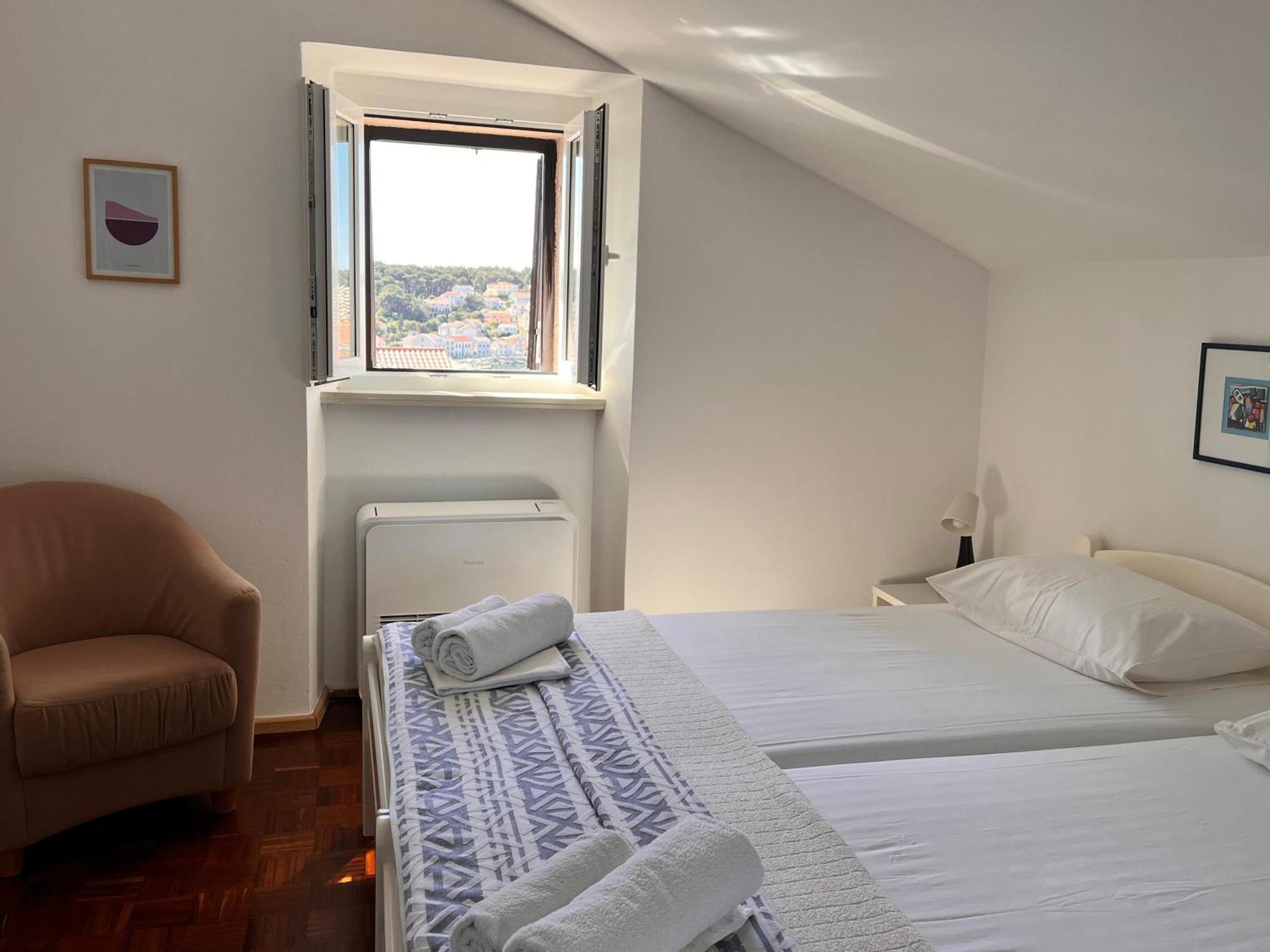 Apartment Oscar Mali Lošinj Esterno foto