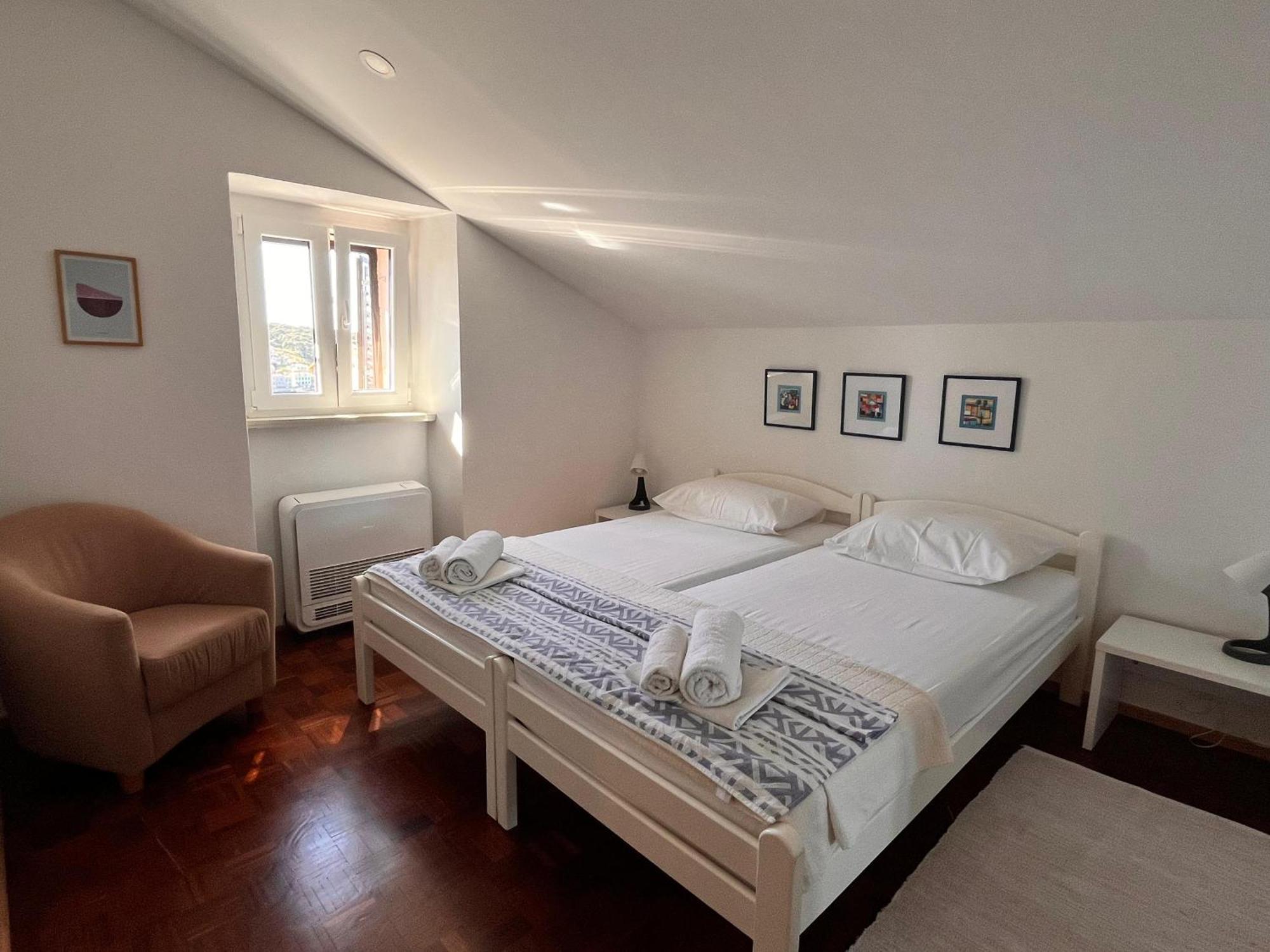 Apartment Oscar Mali Lošinj Esterno foto